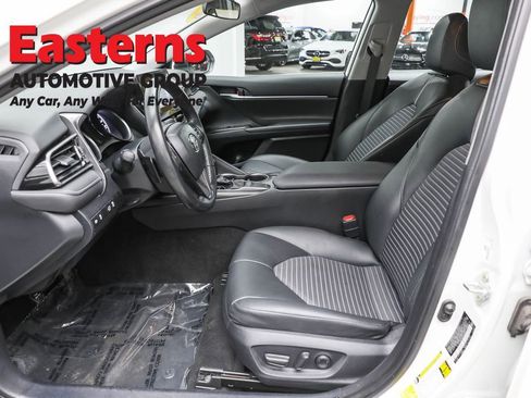 Used 2024 Toyota Camry SE image 14