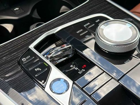 Used 2025 BMW X5 M60i AWD/4WD image 27