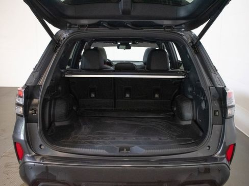 Used 2025 Subaru Forester Touring AWD/4WD image 25