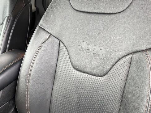 Used 2022 Jeep Compass Limited image 20