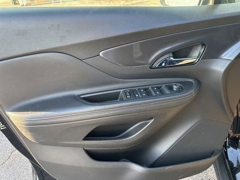 Used 2022 Buick Encore Preferred w/ Safety Package image 23