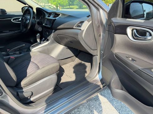 Used 2019 Nissan Sentra SV FWD image 14
