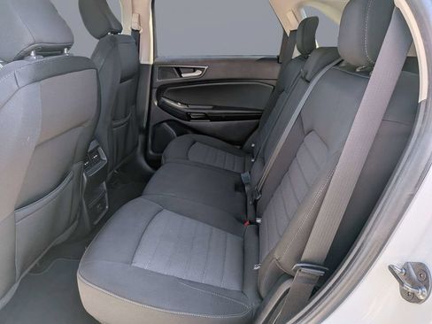 Used 2020 Ford Edge SE FWD image 14