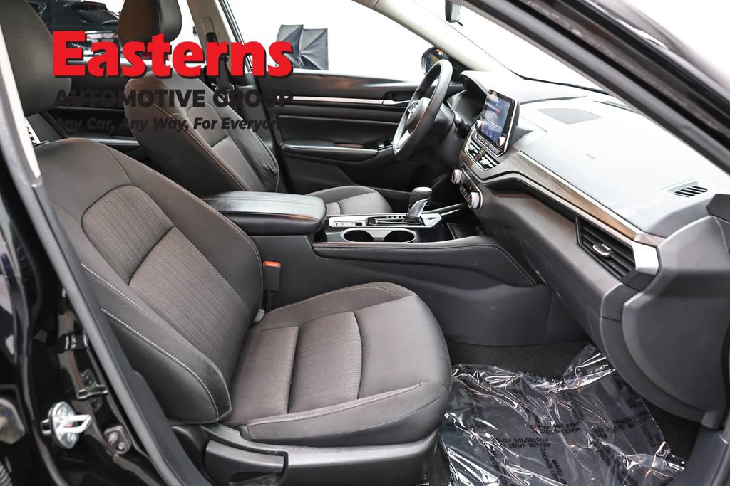 Used 2023 Nissan Altima 2.5 SV AWD/4WD image 25