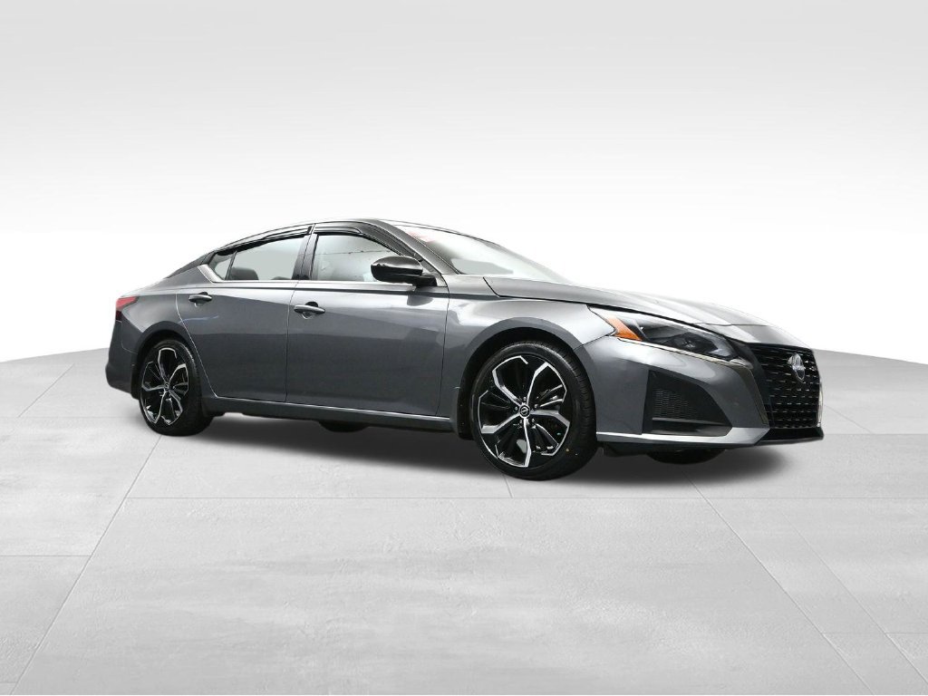 Used 2024 Nissan Altima 2.5 SR FWD image 29