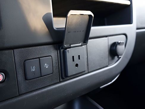 Used 2021 Chevrolet Express 3500 LT w/ LT Preferred Equipment Group image 35