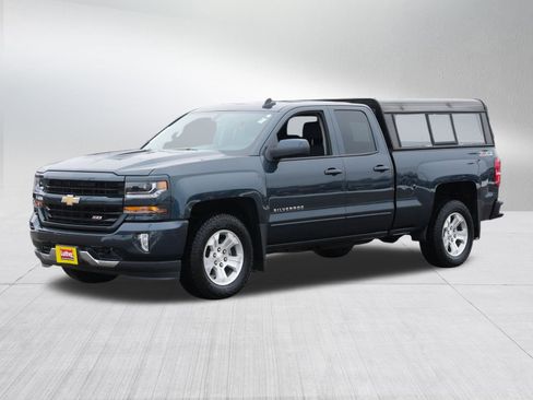 Used 2017 Chevrolet Silverado 1500 LT w/ All Star Edition image 3