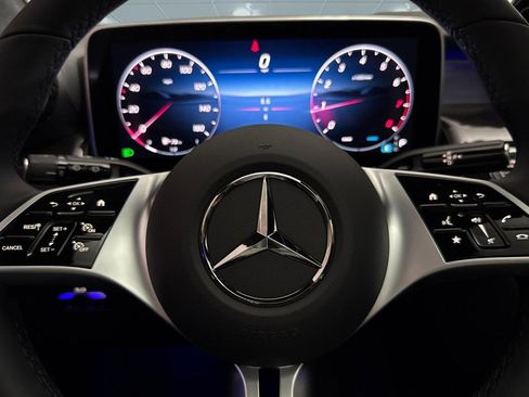 Used 2026 Mercedes-Benz GLC 300 4MATIC image 16