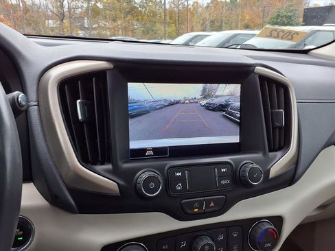 Used 2022 GMC Terrain Denali image 11