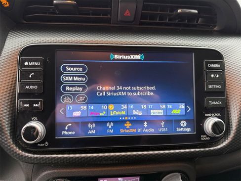 Used 2022 Nissan Kicks SV image 17