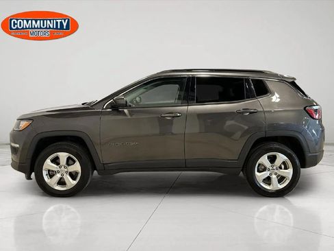 Used 2020 Jeep Compass Latitude w/ Popular Equipment Group AWD/4WD image 3