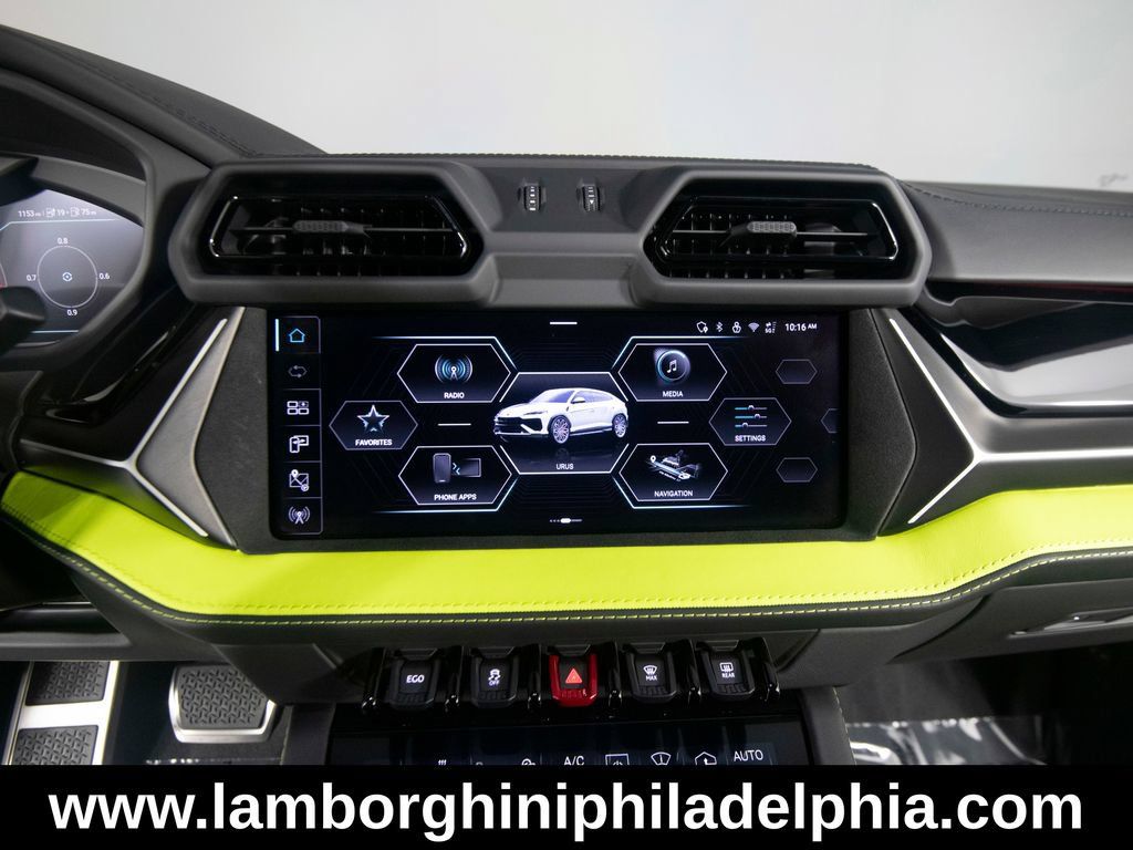 Used 2026 Lamborghini Urus S AWD/4WD image 24