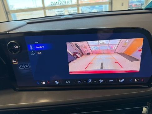 New 2026 Chevrolet Traverse LT image 4