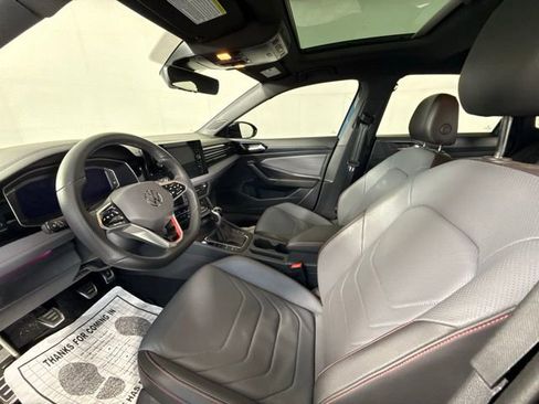 Used 2025 Volkswagen Jetta GLI Autobahn image 13