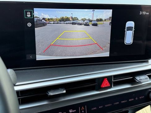 Used 2025 Kia Sorento S w/ Panoramic Sunroof Package FWD image 27