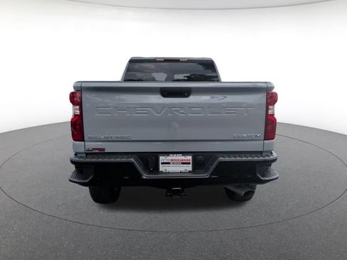 Used 2025 Chevrolet Silverado 2500 Custom AWD/4WD image 5