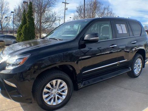 Used 2017 Lexus GX 460 image 4