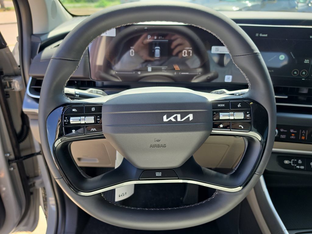 New 2027 Kia Carnival LX FWD image 29