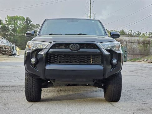 Used 2018 Toyota 4Runner SR5 image 10