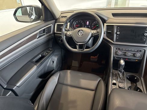 Used 2019 Volkswagen Atlas SE w/ Panoramic Sunroof Package image 11