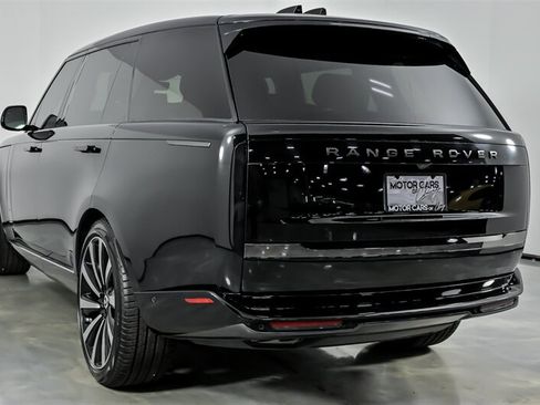 Used 2023 Land Rover Range Rover SV AWD/4WD image 10