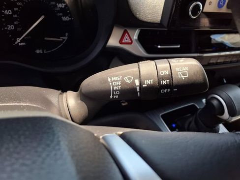 Used 2025 Toyota Sienna XLE w/ XLE Plus Package AWD/4WD image 11