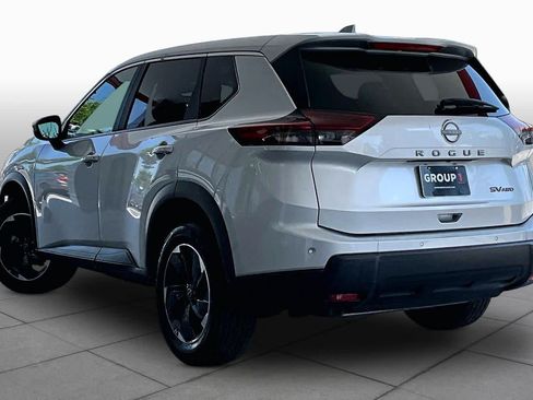 Used 2024 Nissan Rogue SV AWD/4WD image 12