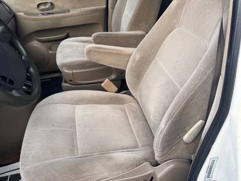 Used 2003 Kia Sedona LX FWD image 14