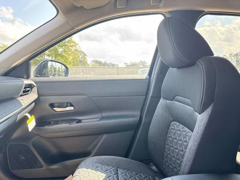 New 2026 Nissan Kicks SV image 18