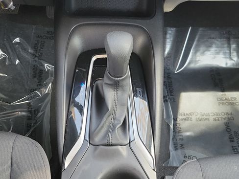 Used 2025 Toyota Corolla LE FWD image 13