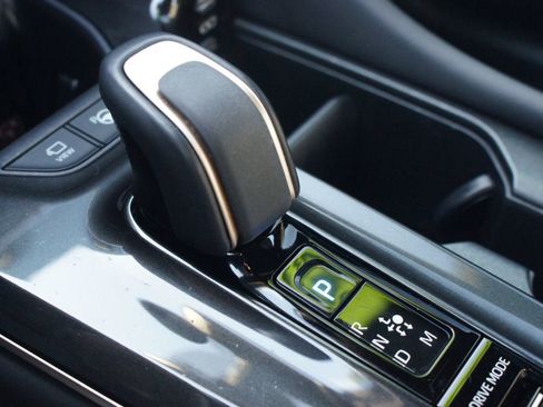 Used 2024 Toyota Crown Platinum image 12