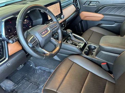 Used 2024 GMC Canyon AT4 w/ AT4 Premium Package image 10