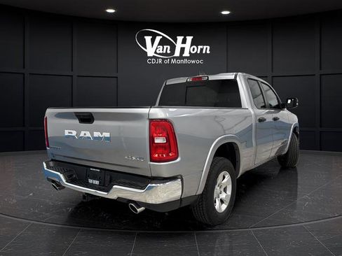 Used 2025 RAM 1500 Big Horn AWD/4WD image 7