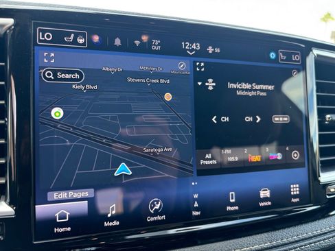 Used 2025 Chrysler Pacifica Limited FWD image 16