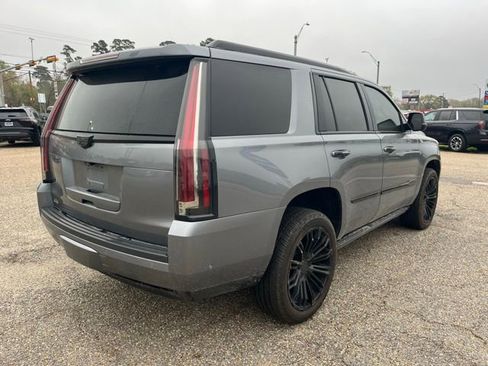 Used 2020 Cadillac Escalade Premium Luxury w/ Escalade Sport Edition image 4