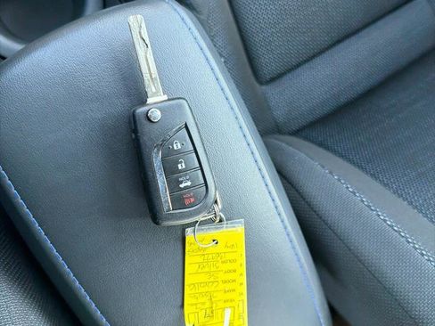 Used 2022 Toyota Corolla SE image 31