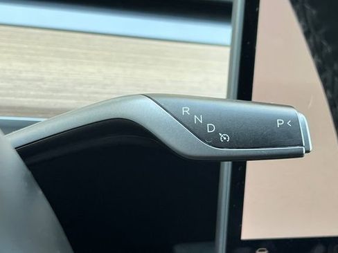 Used 2023 Tesla Model Y Long Range image 28