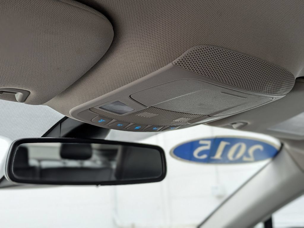 Used 2015 Ford Fusion SE w/ Equipment Group 202A AWD/4WD image 36