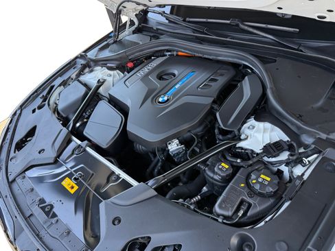 Used 2018 BMW 530e RWD image 12