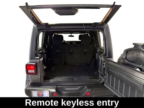 Used 2021 Jeep Wrangler Unlimited Rubicon w/ Cold Weather Group image 13