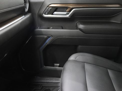 Used 2024 Chevrolet Silverado 3500 LT w/ Z71 Sport Edition image 11