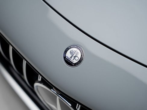 Used 2023 Mercedes-Benz SL 55 AMG 4MATIC image 16