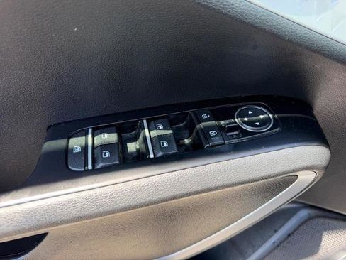 Used 2020 Kia Soul LX FWD image 20