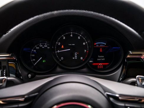 New 2026 Porsche Macan image 15