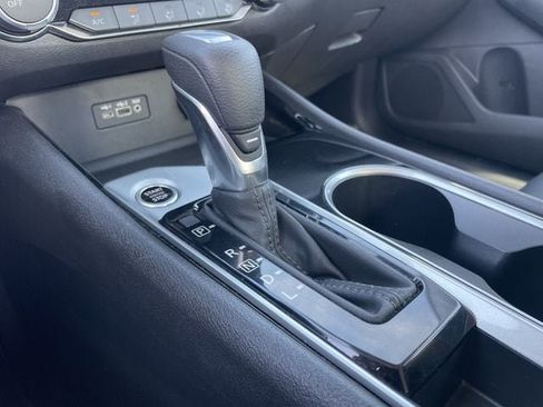 Used 2024 Nissan Altima 2.5 SV FWD image 21
