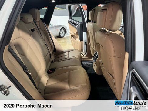 Used 2020 Porsche Macan AWD/4WD image 16