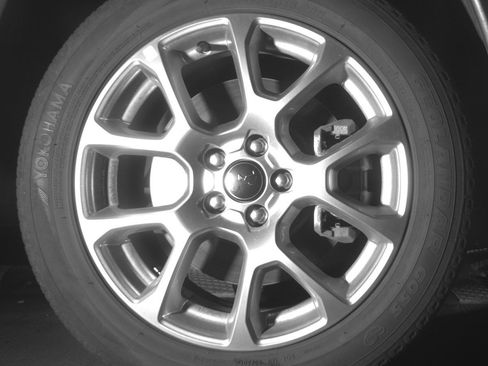 Used 2025 Jeep Compass Limited image 13