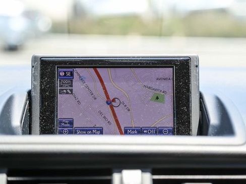 Used 2013 Lexus CT 200h w/ Premium Pkg w/Navigation FWD image 16