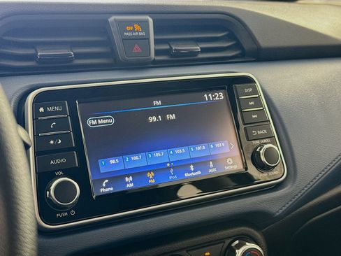 Used 2025 Nissan Versa SV FWD image 12