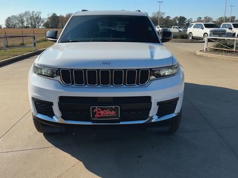 New 2025 Jeep Grand Cherokee L Laredo w/ Luxury Tech Group I RWD image 4